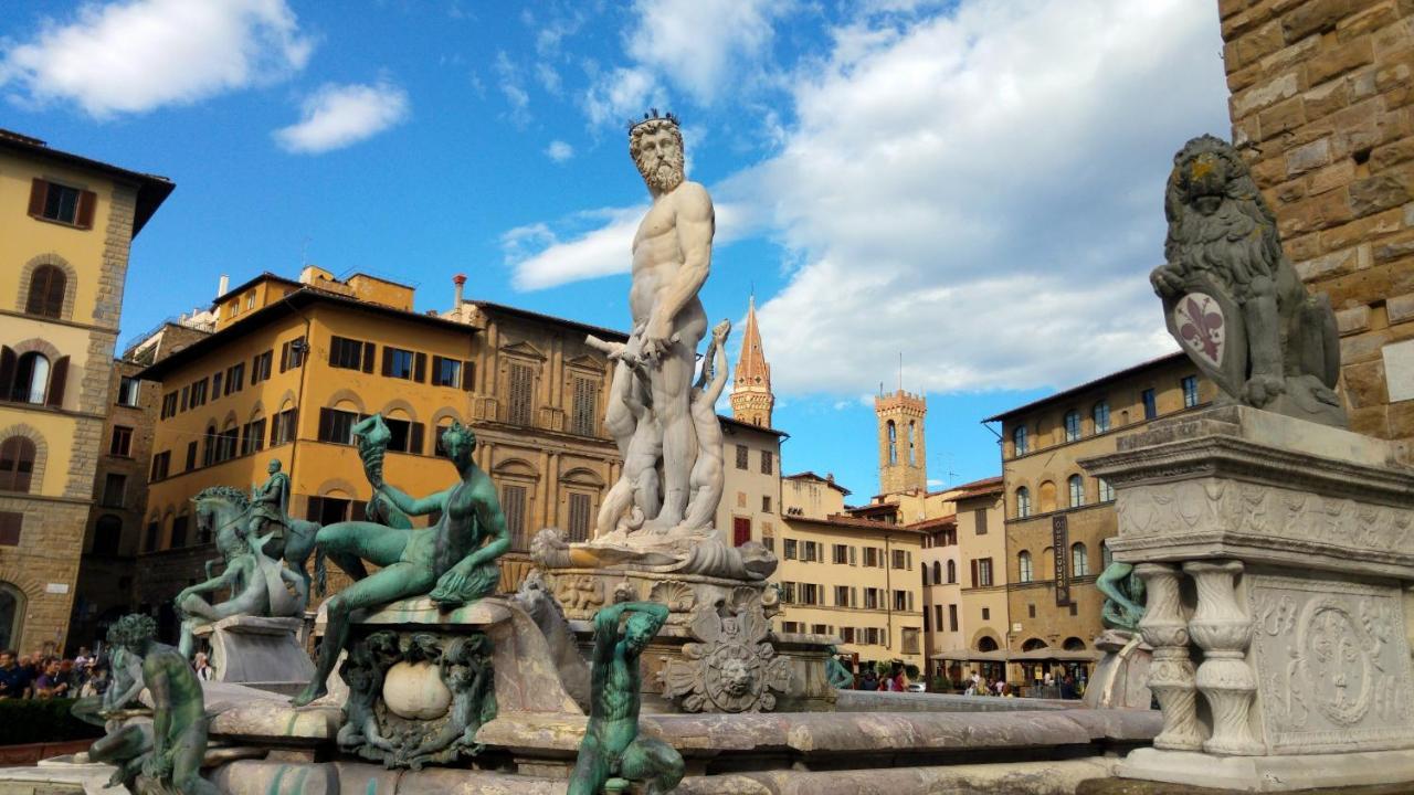 Historic Center Palace - Huge 4 Bedrooms Santa Croce Apartment - By Likehomeفلورنس المظهر الخارجي الصورة
